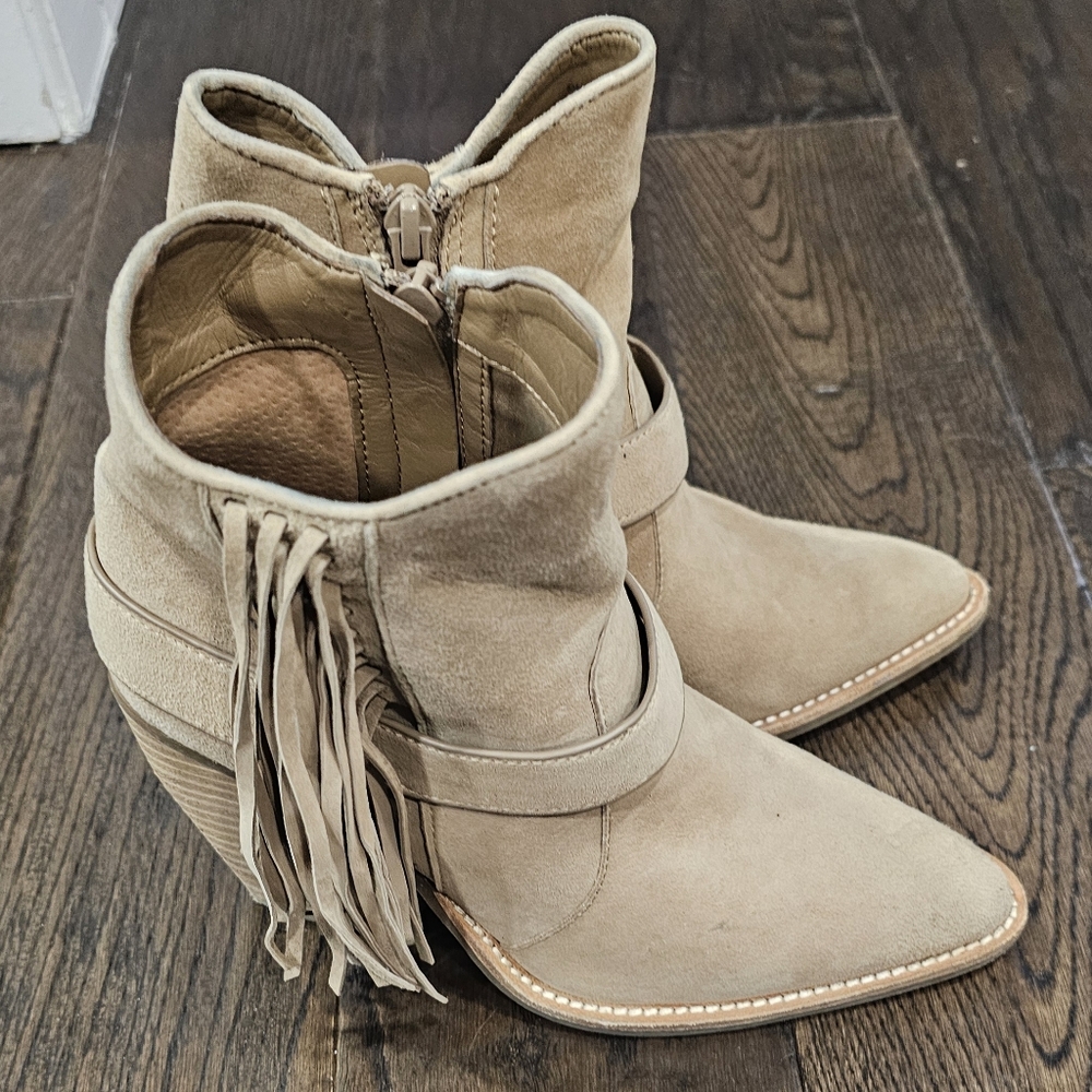 Sam Edelman Cowboy Booties| Light Tan | Size 6 |